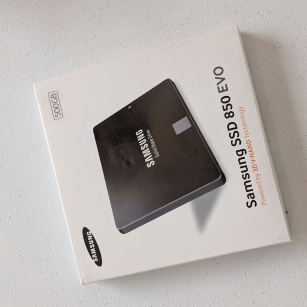 Samsung 850 EVO 500GB 2.5-Inch Internal SSD